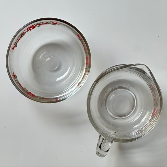 Anchor Hocking Poinsettia & Ribbons Sugar and Creamer Set of 2 - Picture 3 of 8